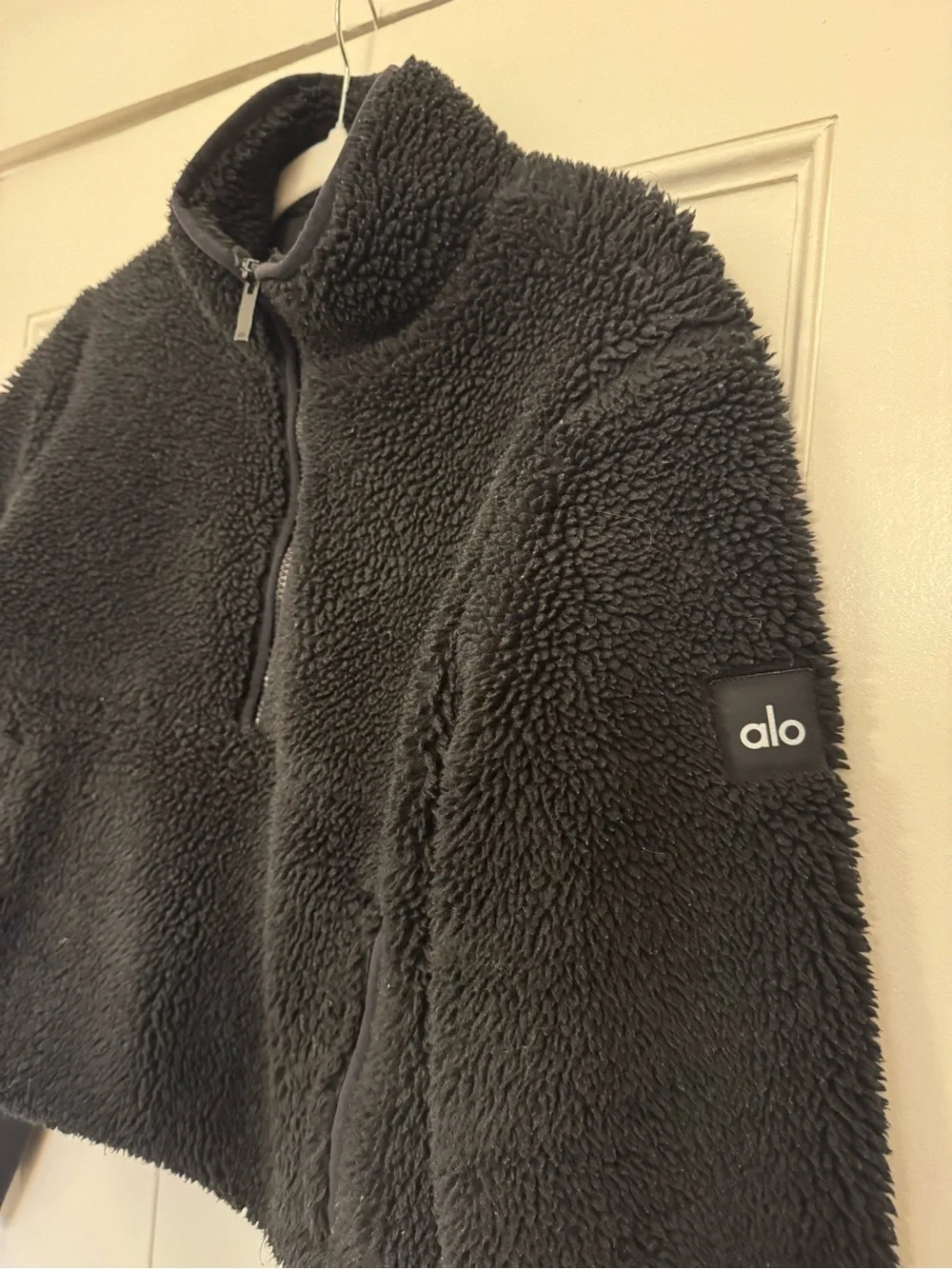 ALO Yoga Women’s Black Sherpa Half-Zip Pullover